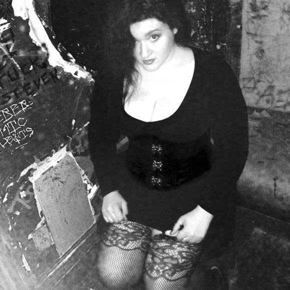 Meet your Posher, Rhonda - Picture 5 of 7